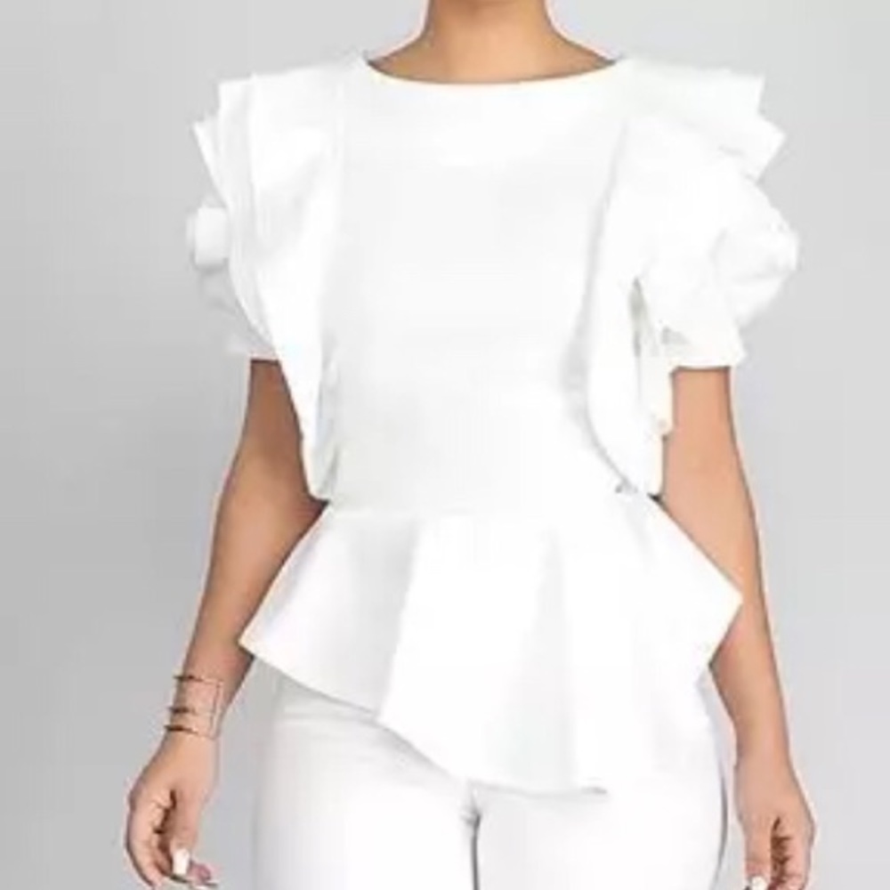 NWOT Beautiful Petal Sleeved Blouse